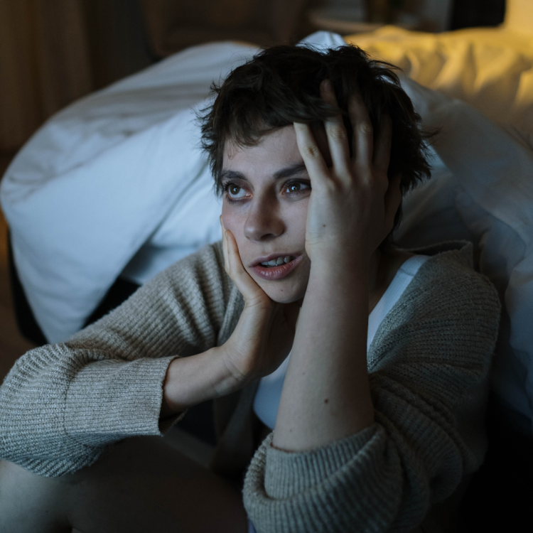 woman adhd symptom restless